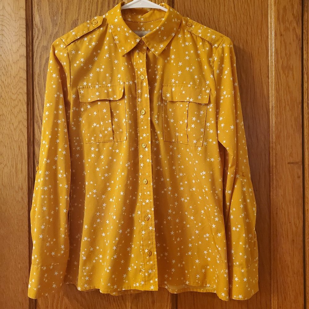 Banana Republic S mustard yellow star fitted utility shirt with roll-up sleeves